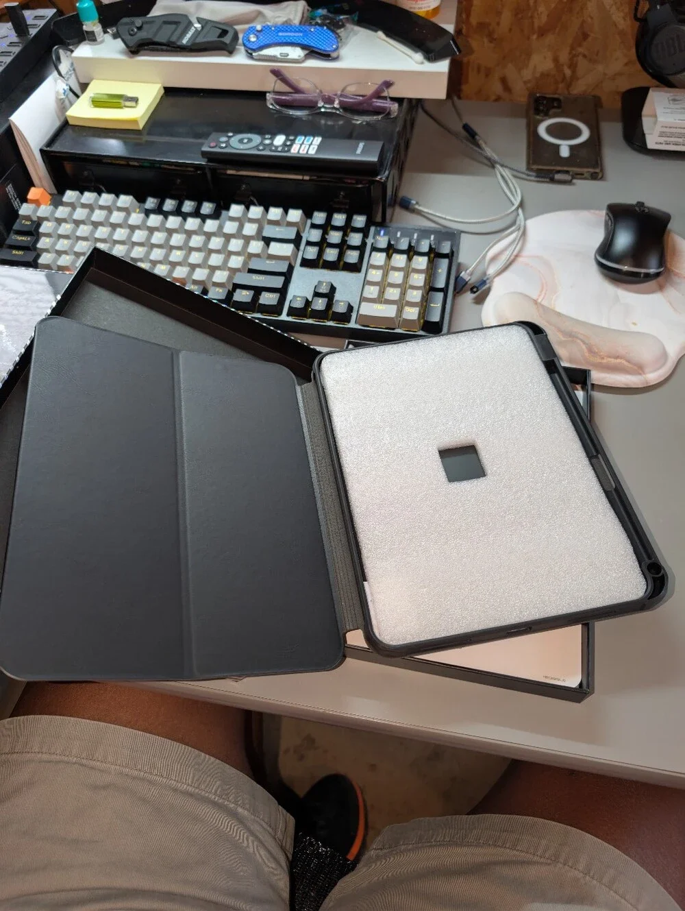 1-iPad 2022 Case in Black